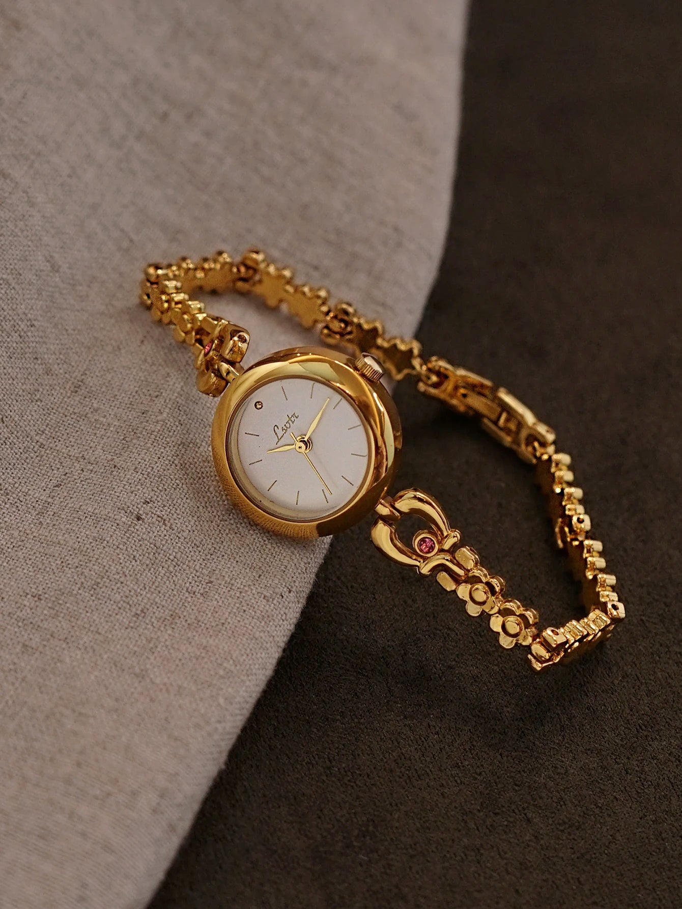 Florette Carved-Link Watch