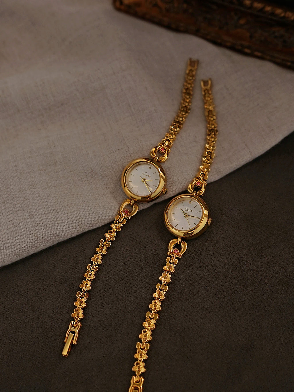 Florette Carved-Link Watch